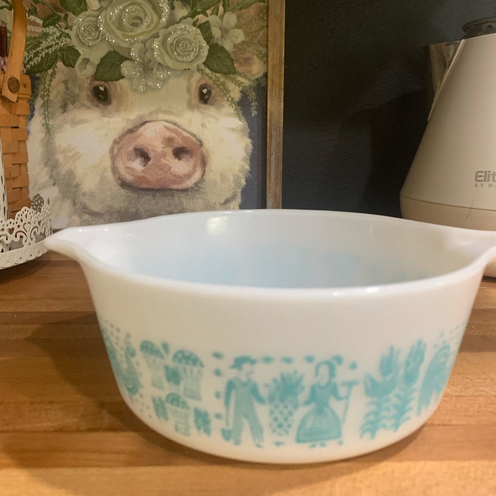 Rare butterprint Pyrex bowl